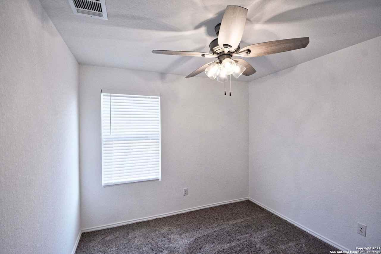 738 Tulsa Trl - Photo 7 of 32