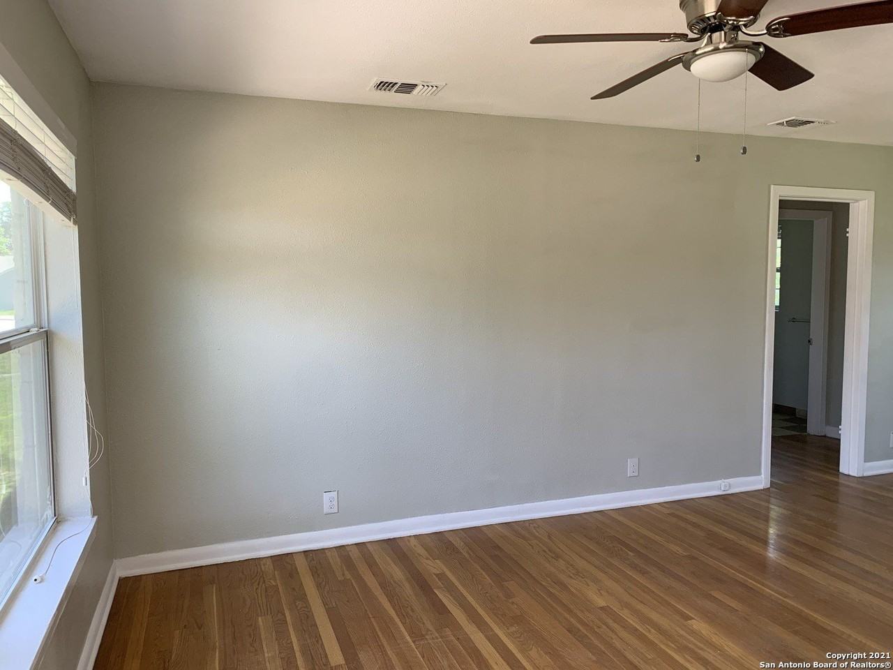 111 Laddie Pl #B - Photo 6 of 18