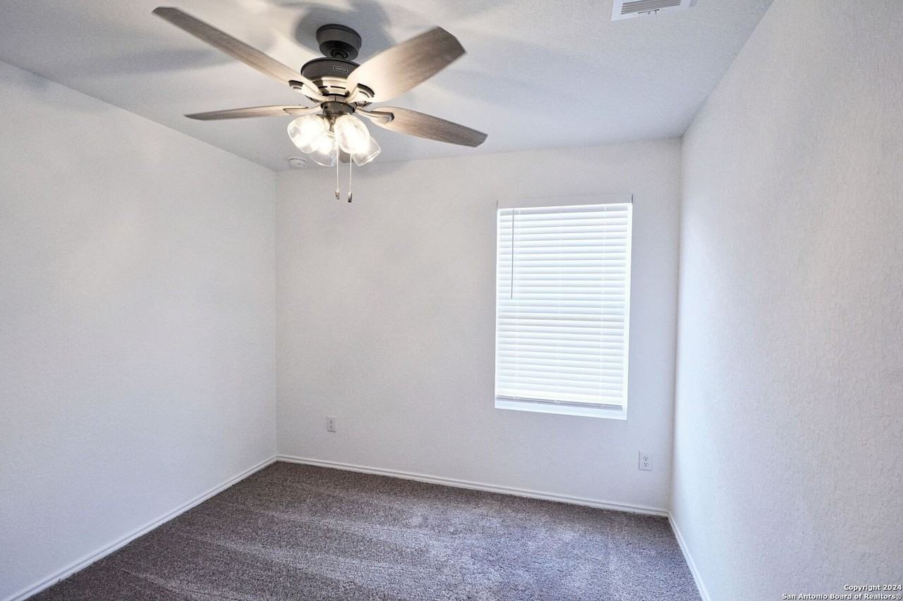 757 Tulsa Trl - Photo 7 of 36