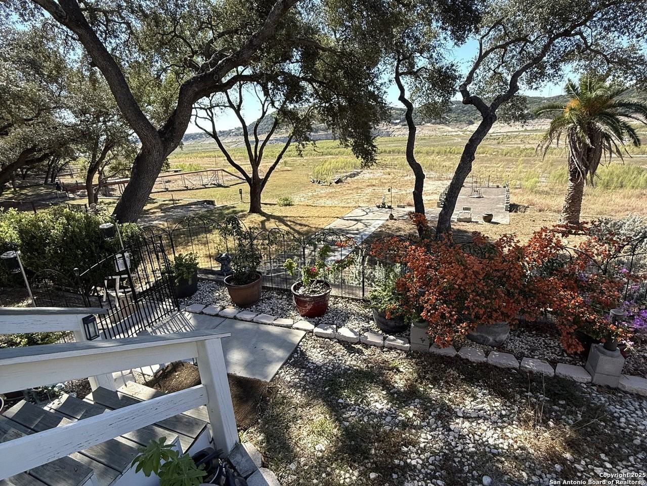 972 Pebble Beach Rd - Photo 4 of 30