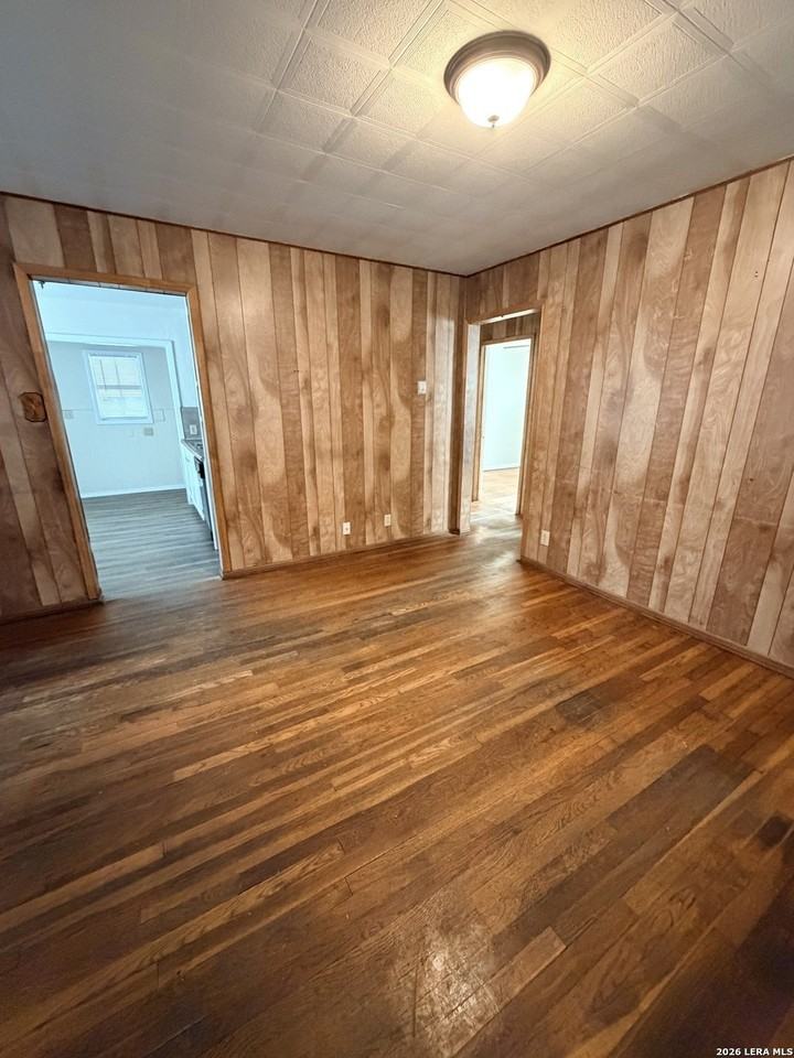 173 W Dickson Ave - Photo 4 of 13