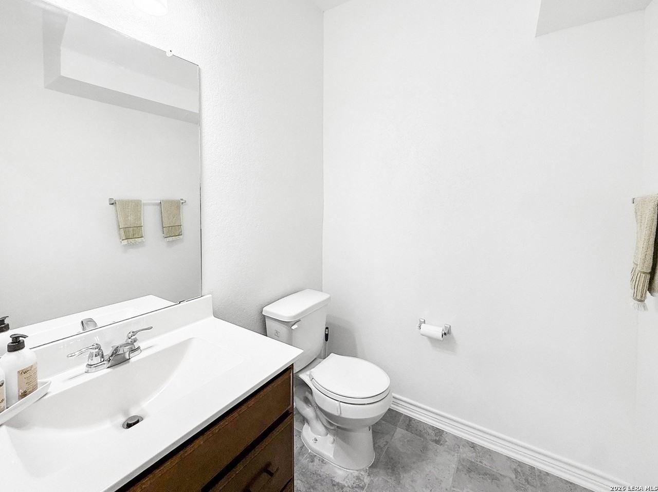 15026 Tethys Way - Photo 5 of 31