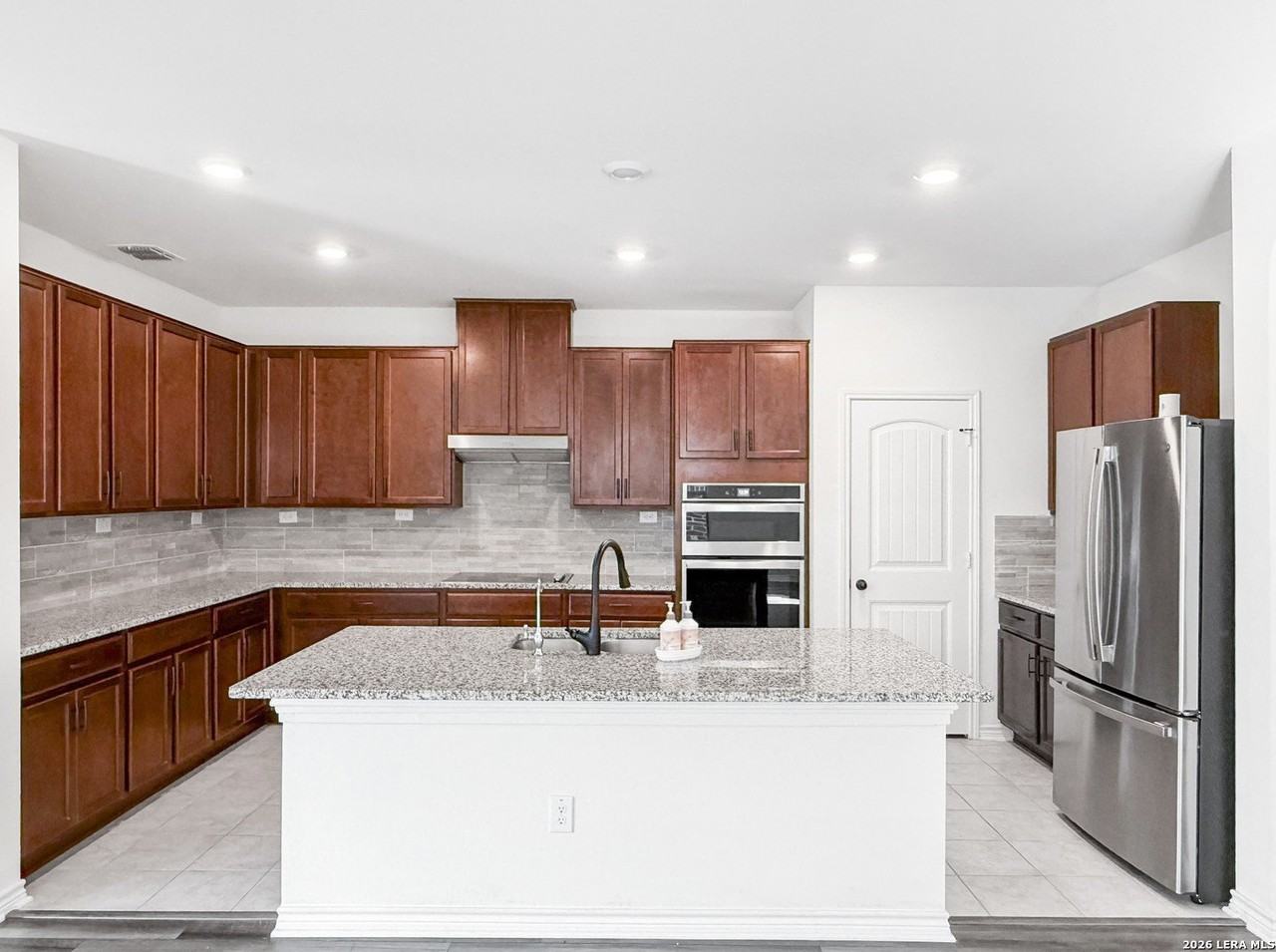 15026 Tethys Way - Photo 7 of 31