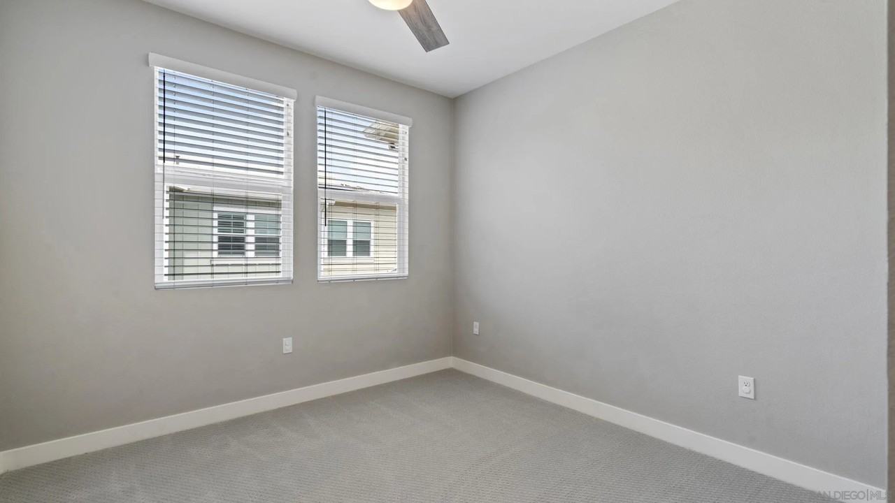 1103 Plumeria Way - Photo 5 of 25