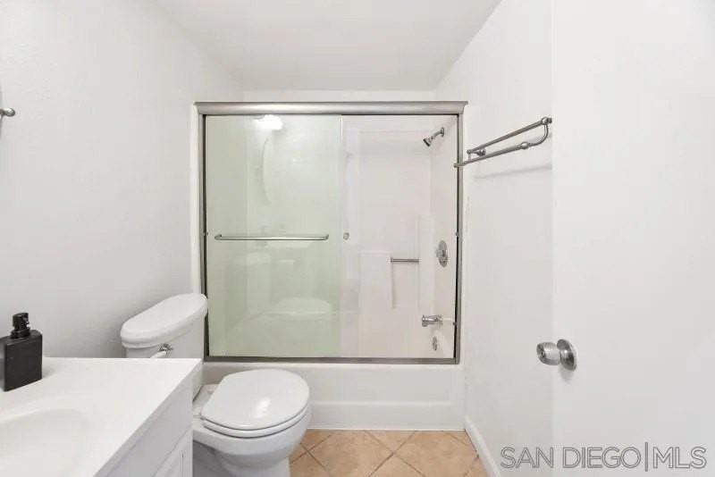 Clairemont Ct #9 - Photo 7 of 39