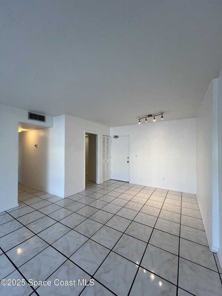 223 Columbia Dr #110 - Photo 3 of 18