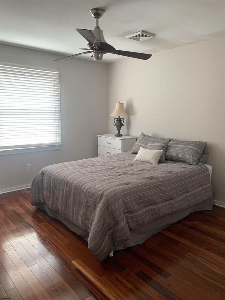 5403 Edgewater Ave - Photo 7 of 10