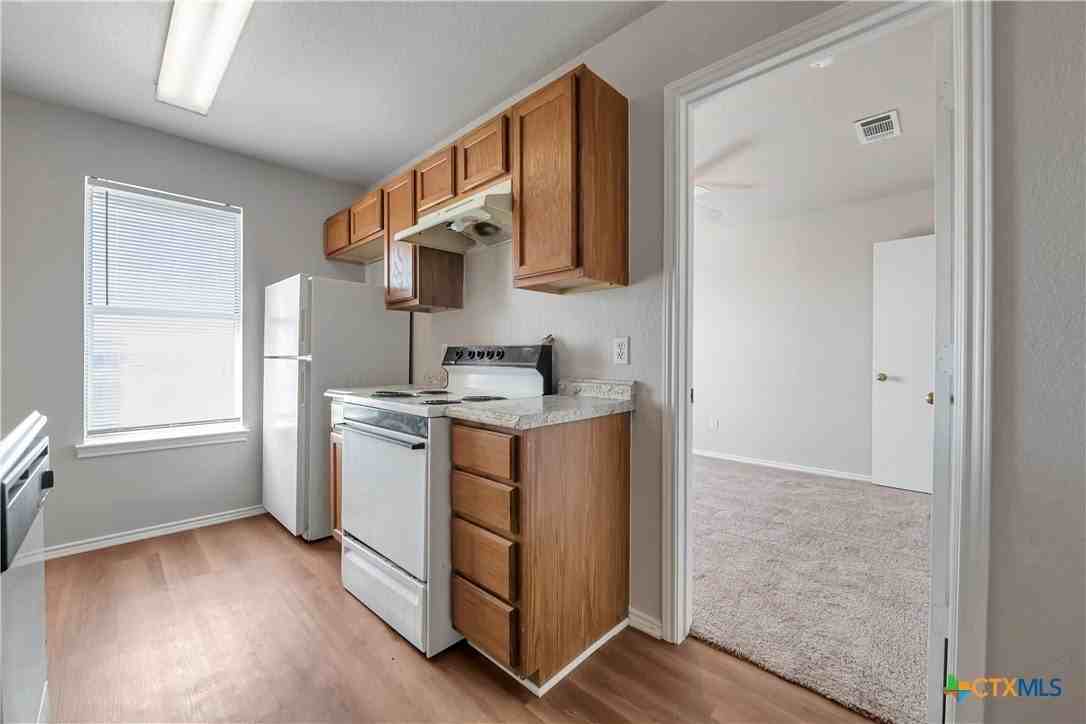 5808 Greengate Dr #D - Photo 6 of 13