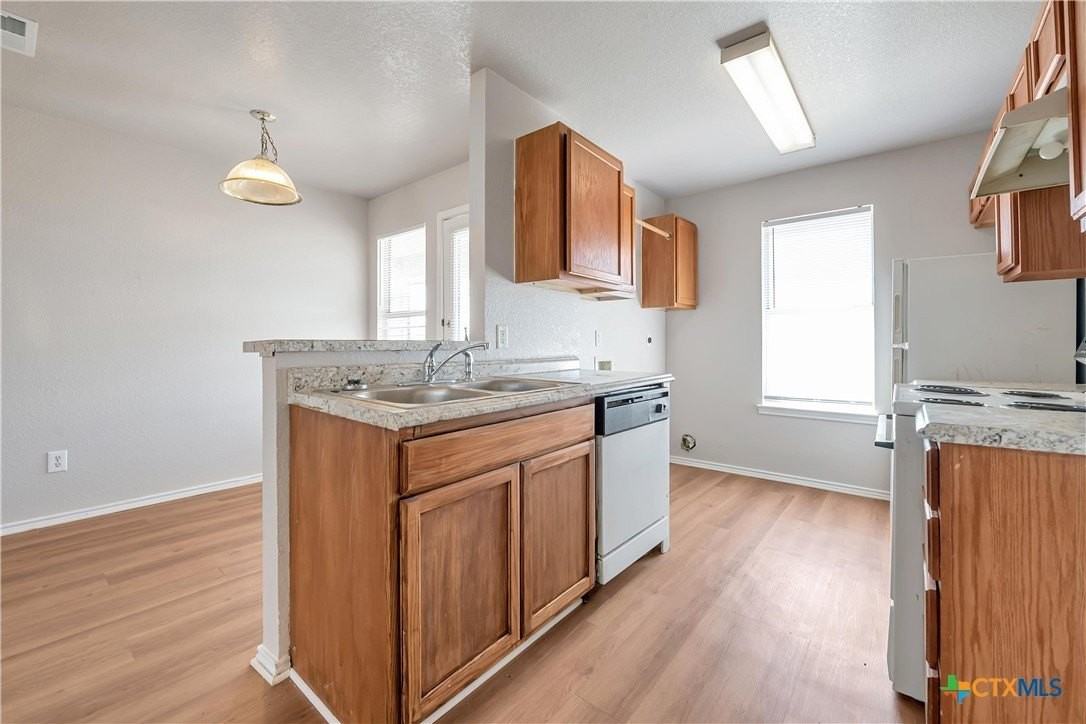 5808 Greengate Dr #D - Photo 7 of 13