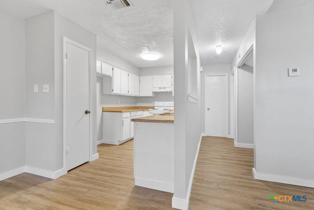 6714 Windsor Holw - Photo 7 of 23