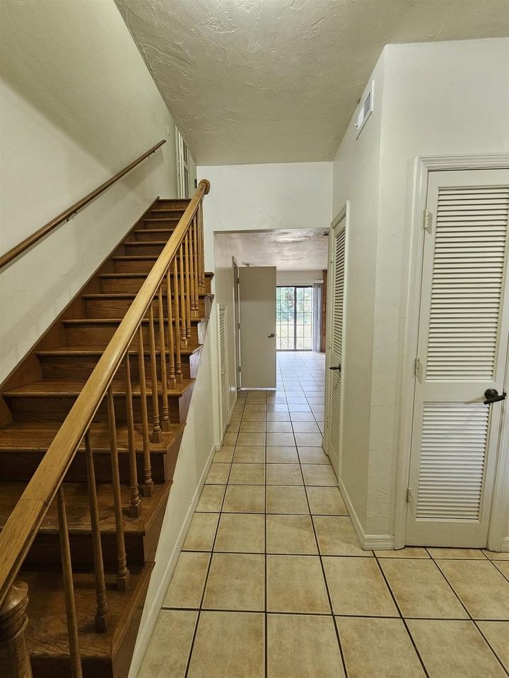1824 Larette Dr - Photo 2 of 24