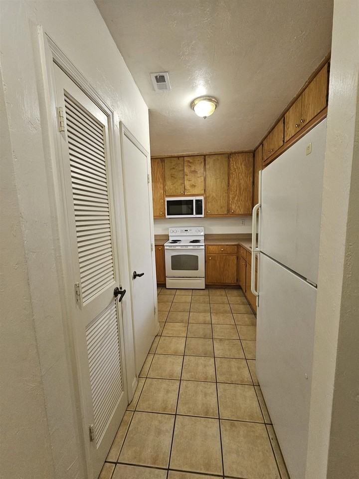 1824 Larette Dr - Photo 3 of 24