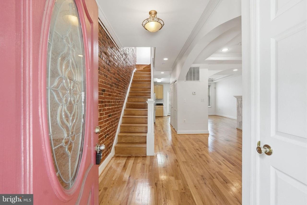 601 Kenyon St Nw #A - Photo 4 of 29