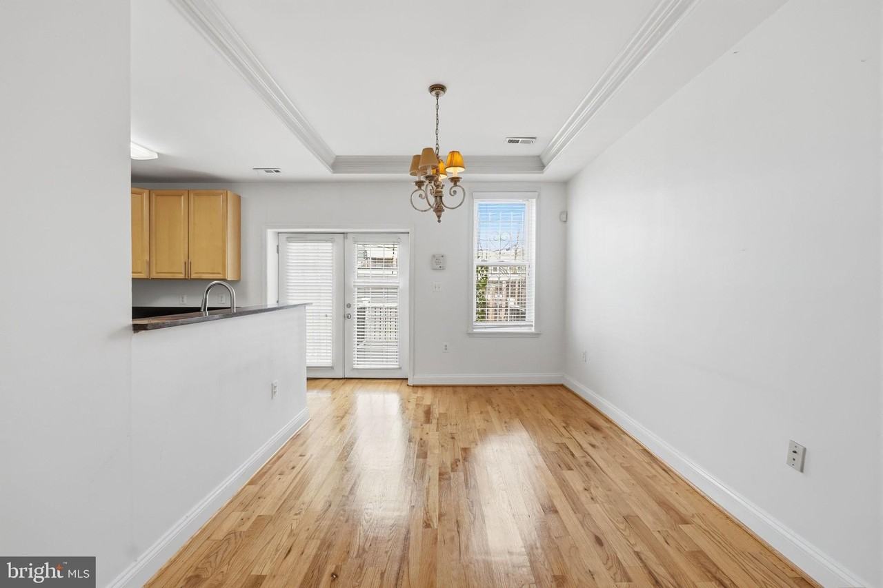 601 Kenyon St Nw #A - Photo 7 of 29