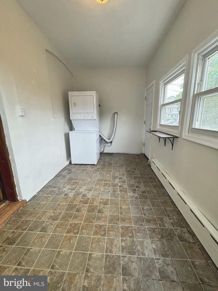 3626 12th St Ne - Photo 4 of 11