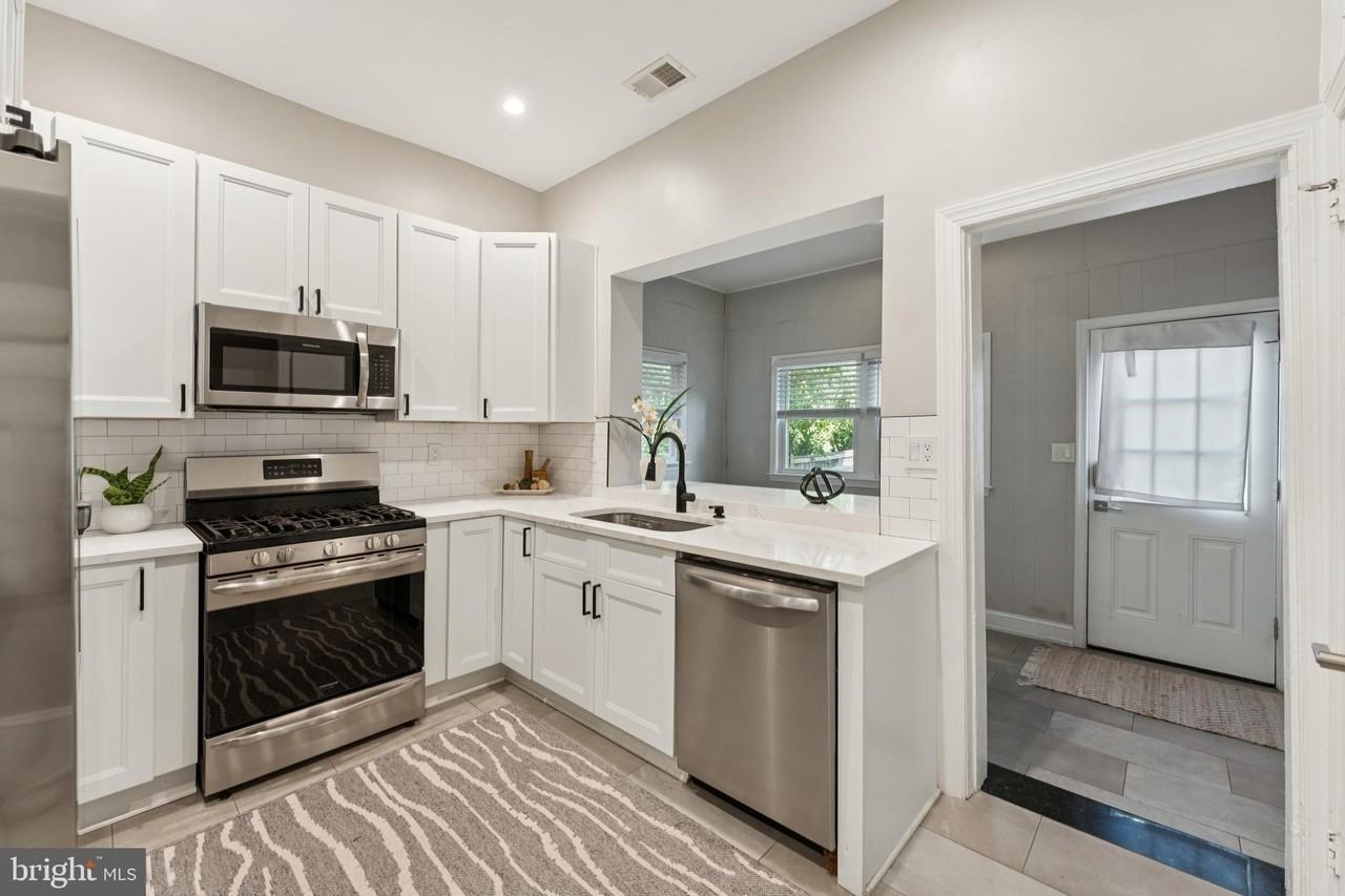 123 U St Nw - Photo 6 of 35