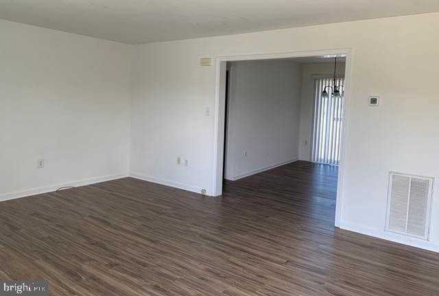 107 Mermaid Ln - Photo 3 of 6
