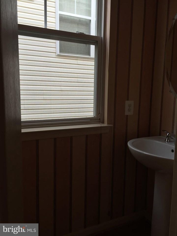 2404 Almhouse Dr - Photo 6 of 11