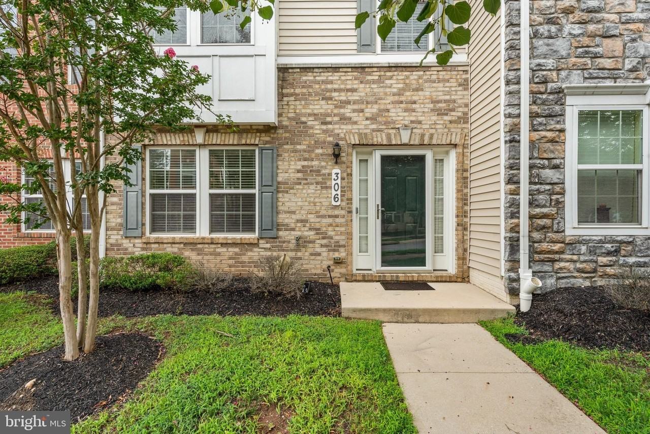 306 Paladium Ct - Photo 2 of 29