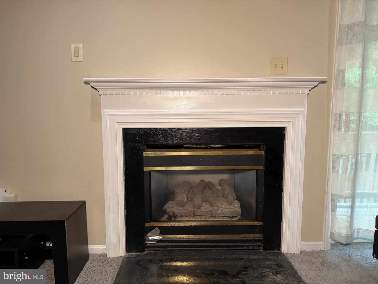 853 Faraway Ct - Photo 5 of 41