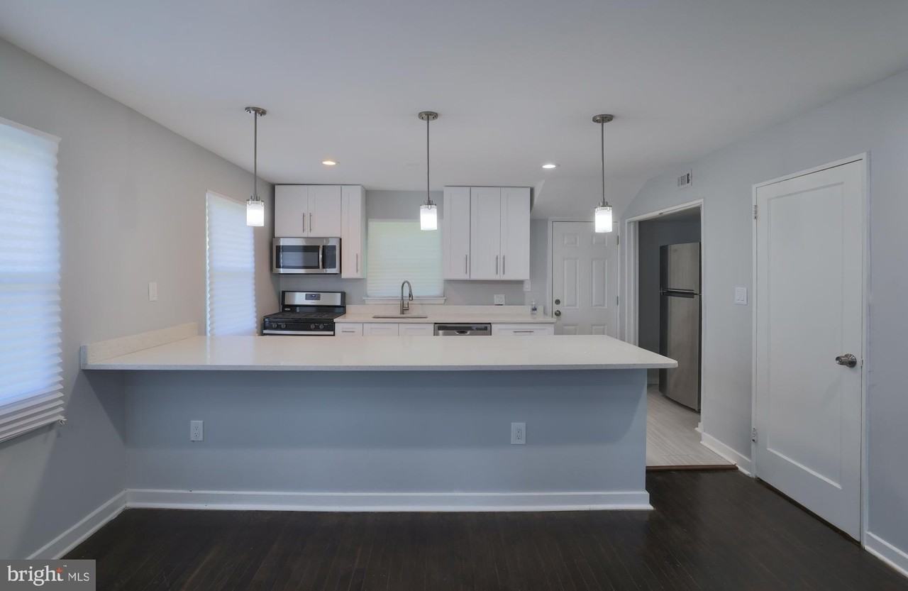 5303 62nd Ave - Photo 3 of 18