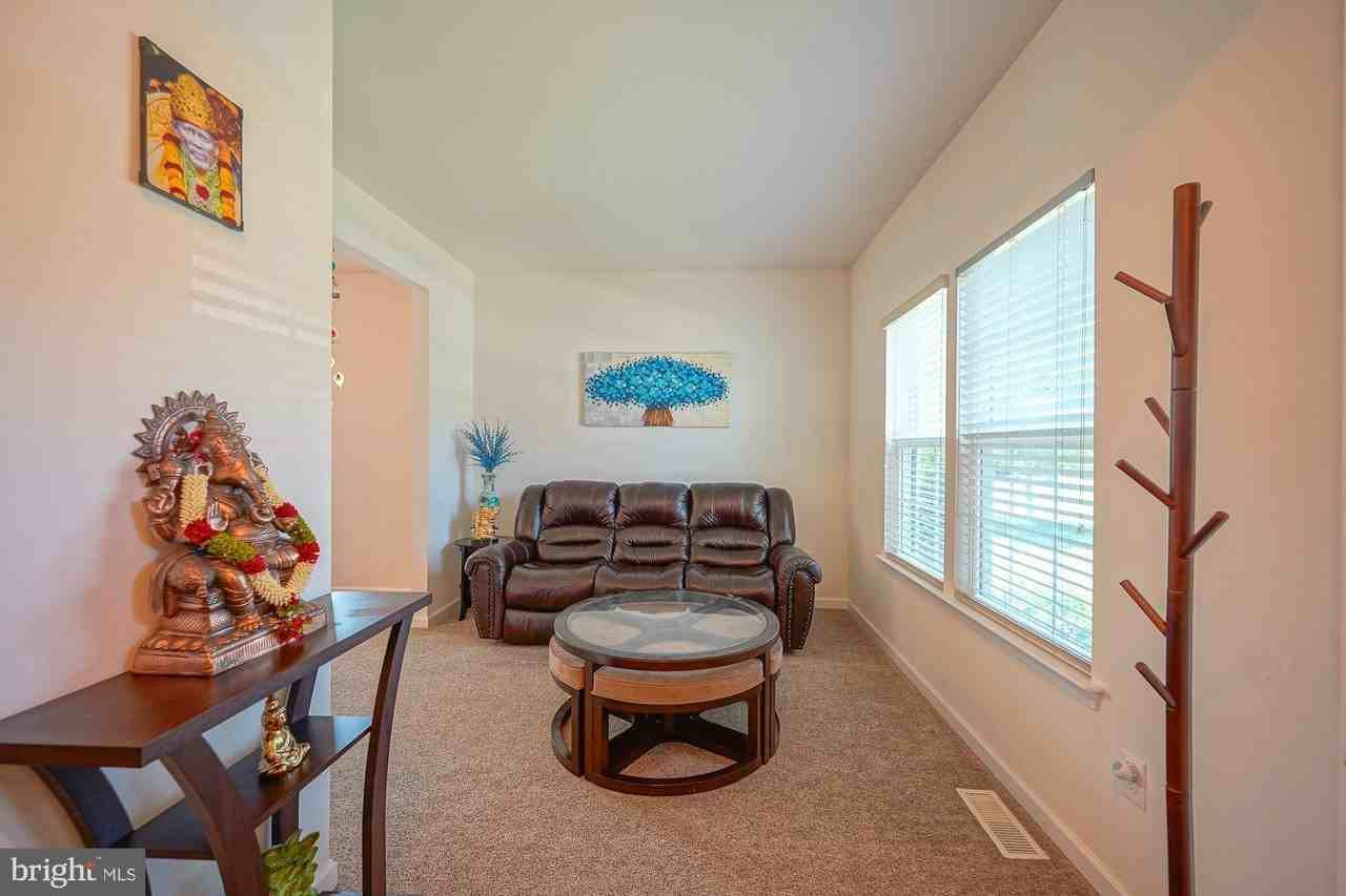 27 Carrington Way - Photo 4 of 50