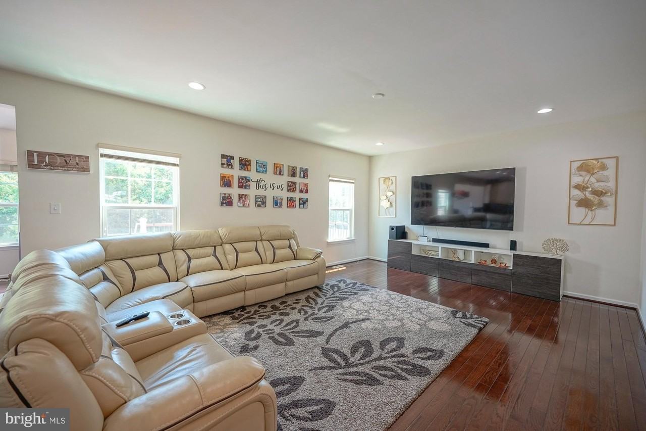27 Carrington Way - Photo 7 of 50