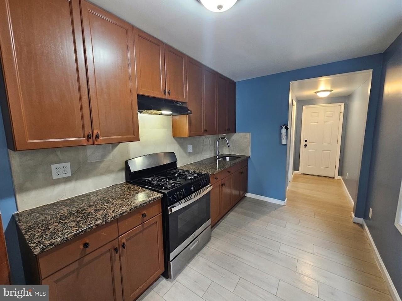 203 3rd St - Photo 4 of 13