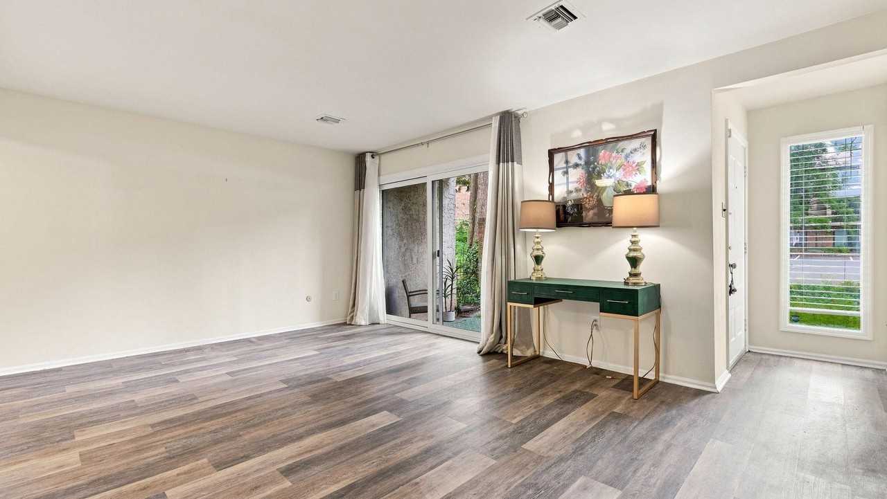 1-4 Aspen Way - Photo 7 of 22