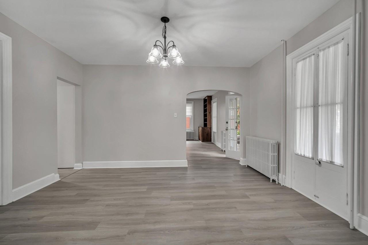 376 N Main St - Photo 6 of 39