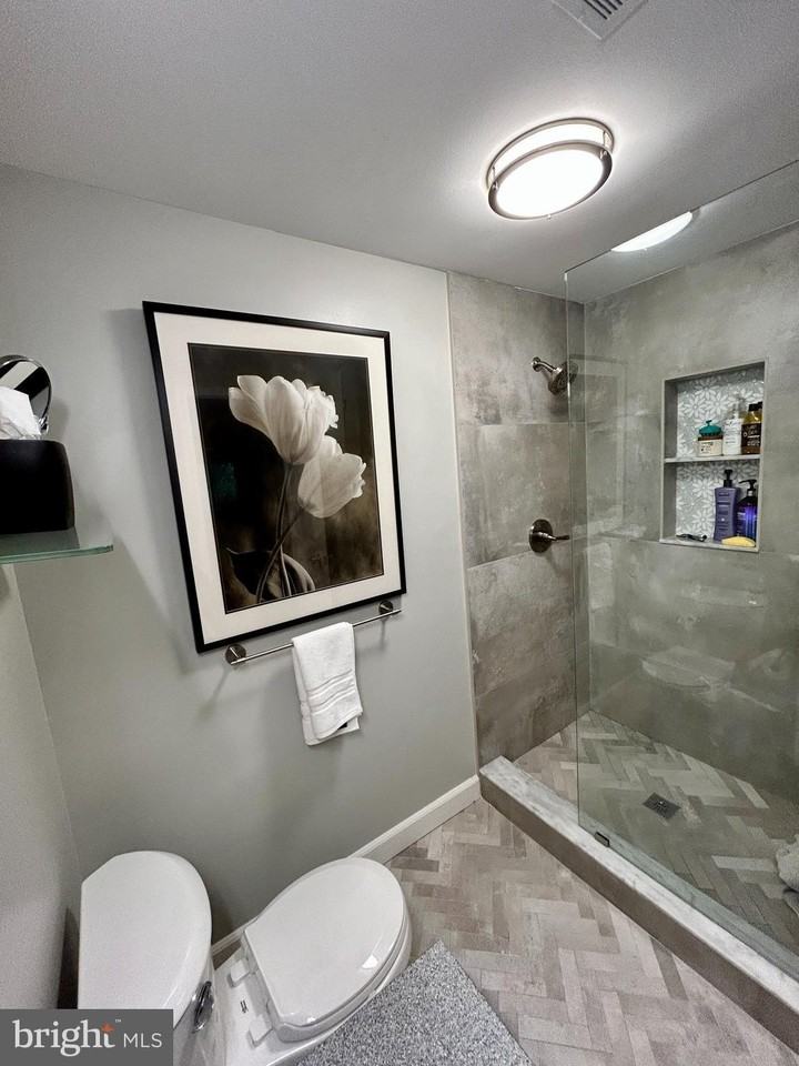 1709 Mountainview Dr - Photo 5 of 50
