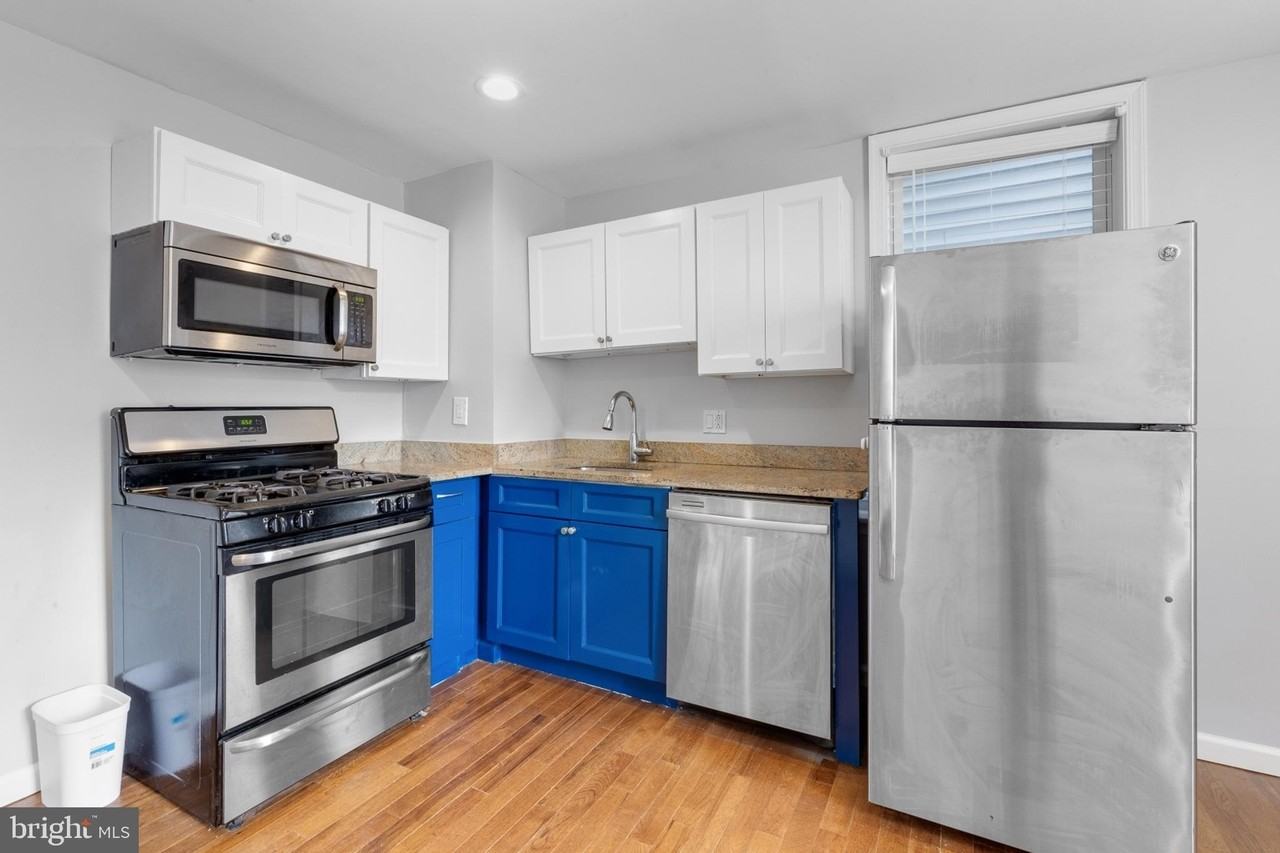 1428 N Hope St - Photo 3 of 17