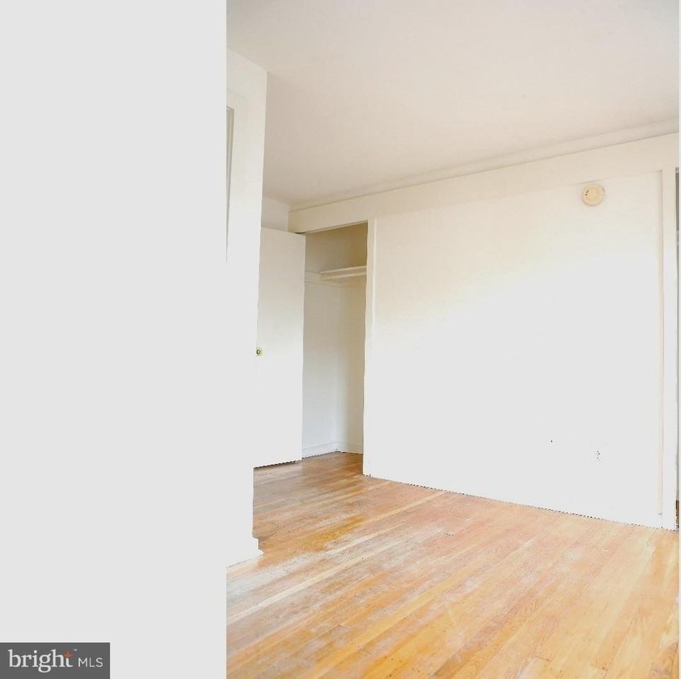 409 S 11th St #3F - Photo 4 of 7