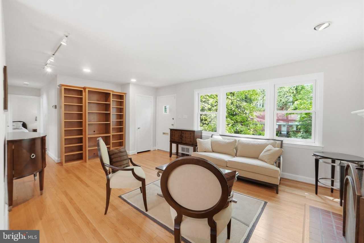 2351 N Vermont St - Photo 5 of 47