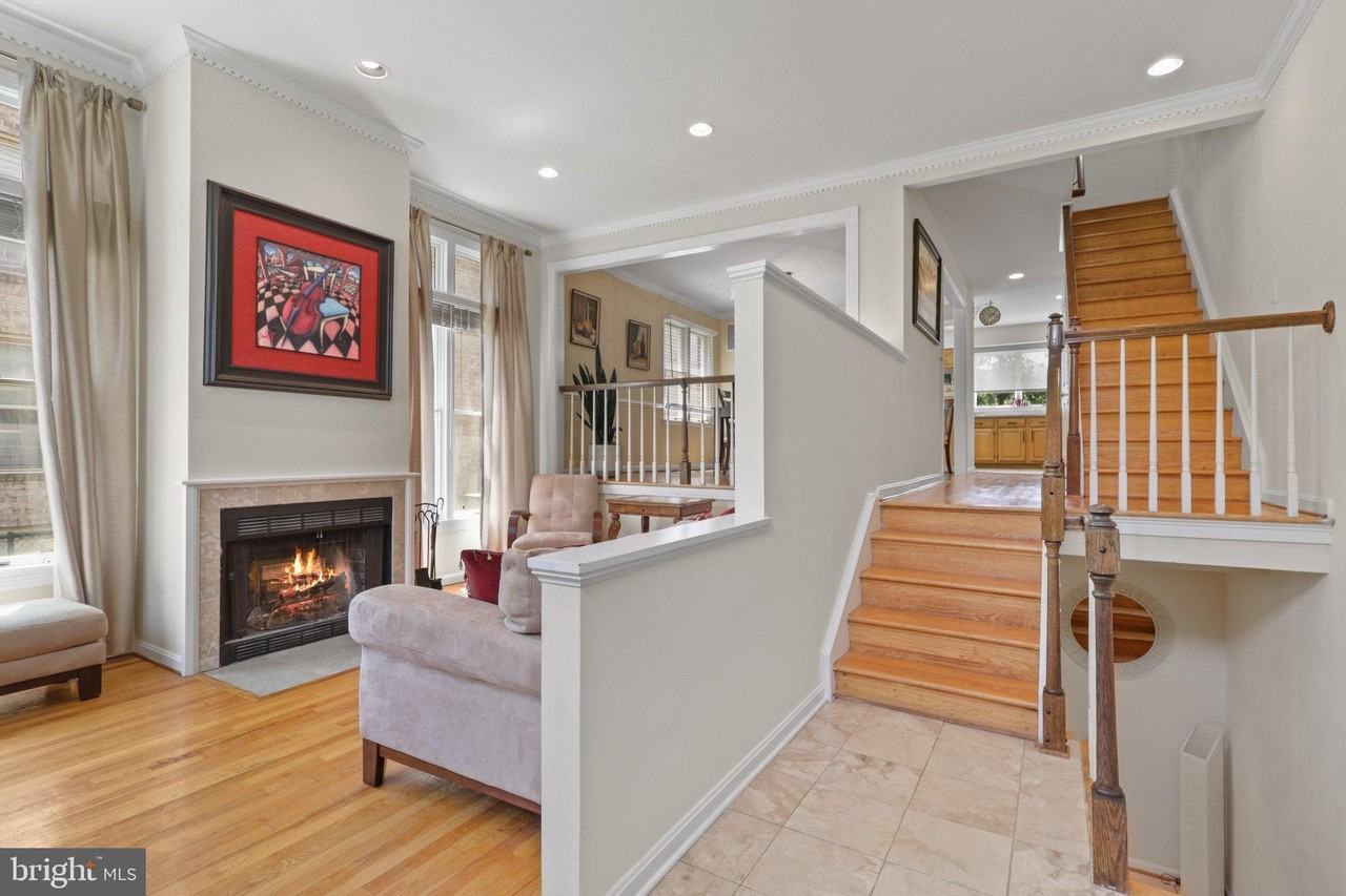 626 N Payne St - Photo 5 of 50