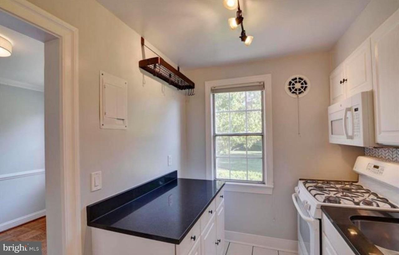 6622 Boulevard Vw #A1 - Photo 4 of 27