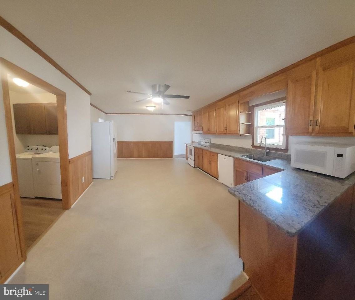 113 Southgate Ave - Photo 2 of 19