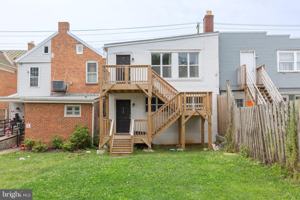 featured image of 212 W Burke St #B