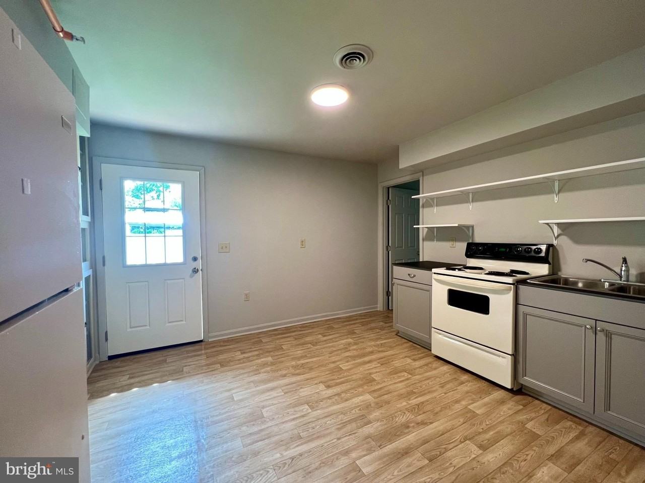 326 E Liberty St #3 - Photo 3 of 15