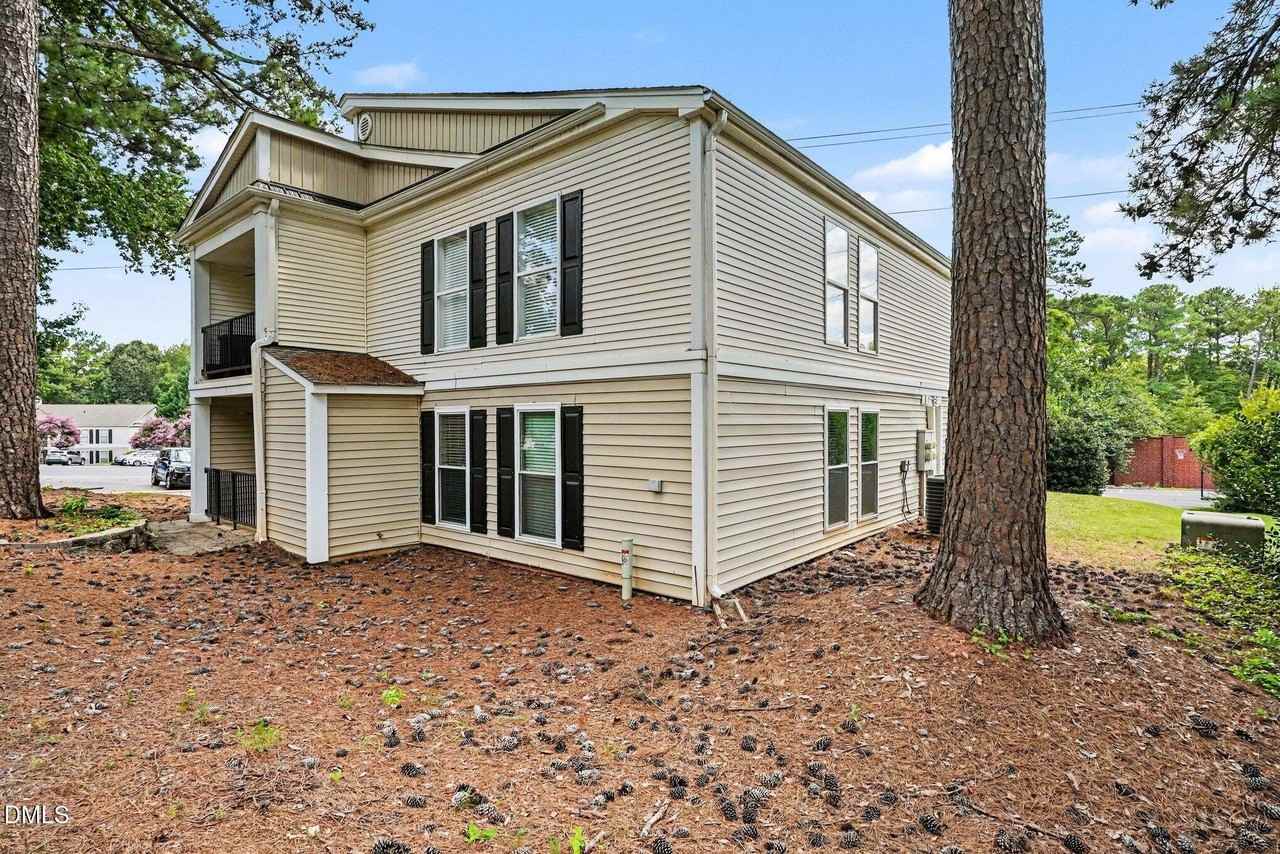 2216 Myron Dr #102 - Photo 3 of 25