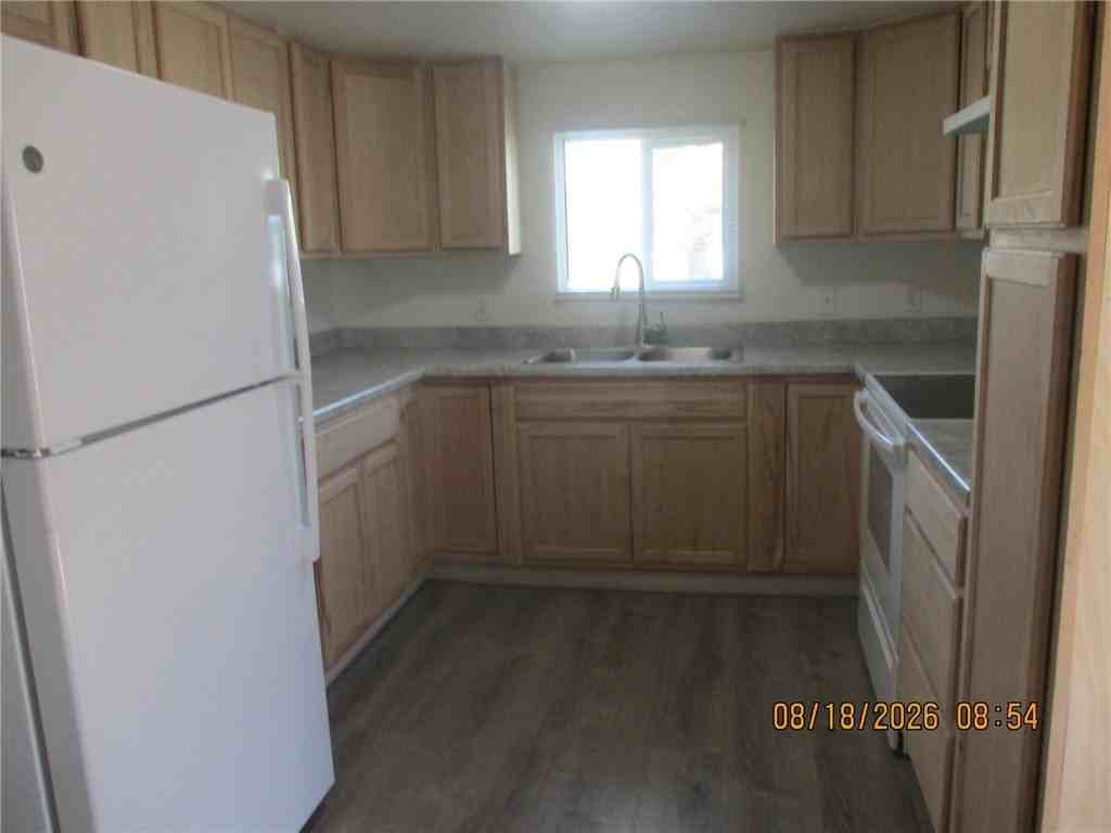 1916 Oliver Dr - Photo 2 of 13
