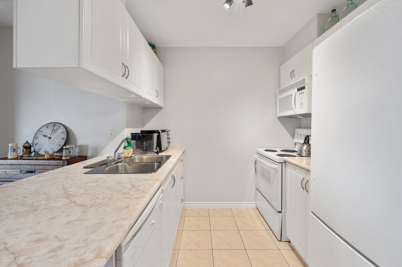 1390 Lauzon Road - Photo 7 of 20