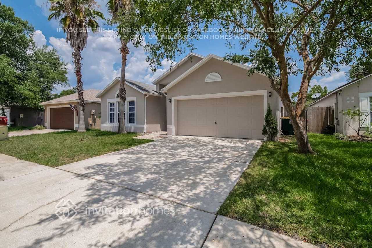 12579 Bent Bay Trl - Photo 2 of 20