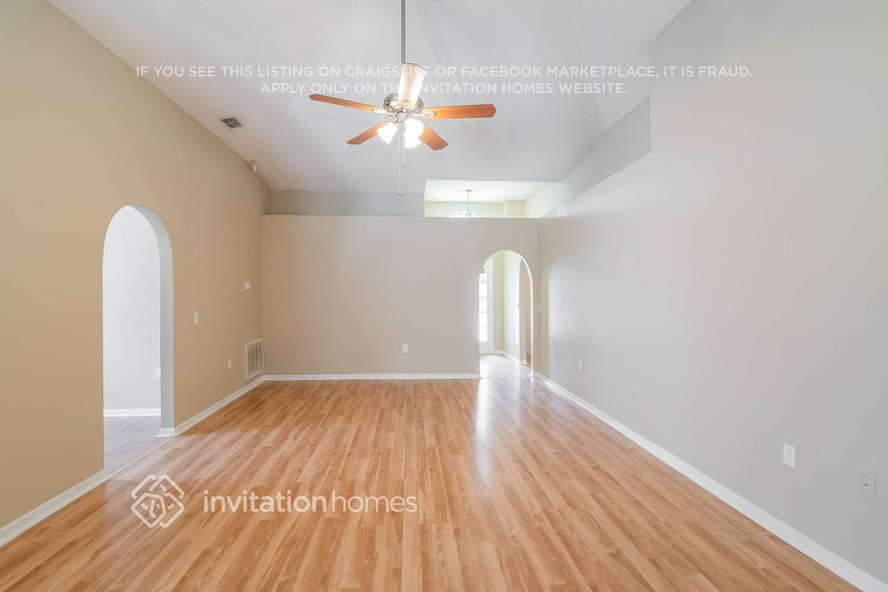 12579 Bent Bay Trl - Photo 4 of 20