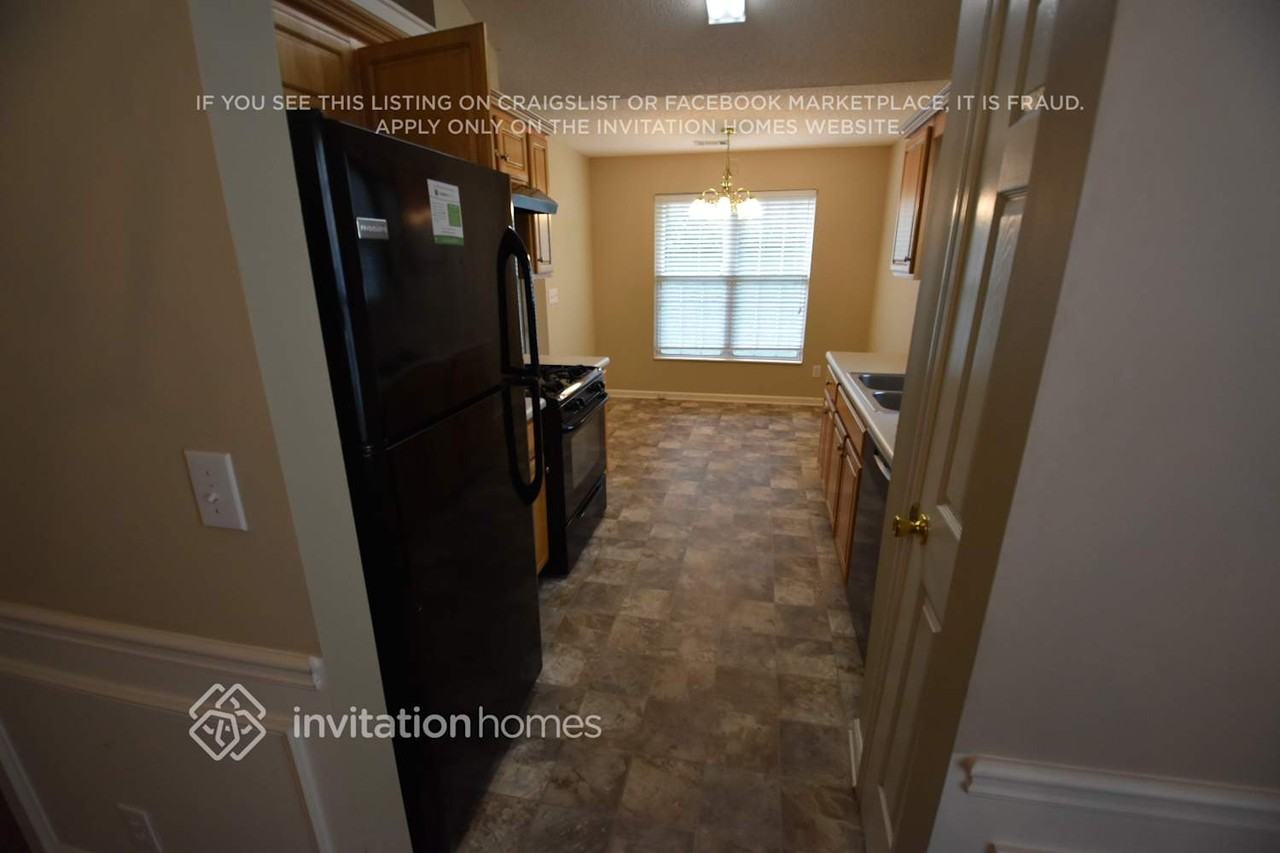 1730 Arborwood Dr - Photo 5 of 15
