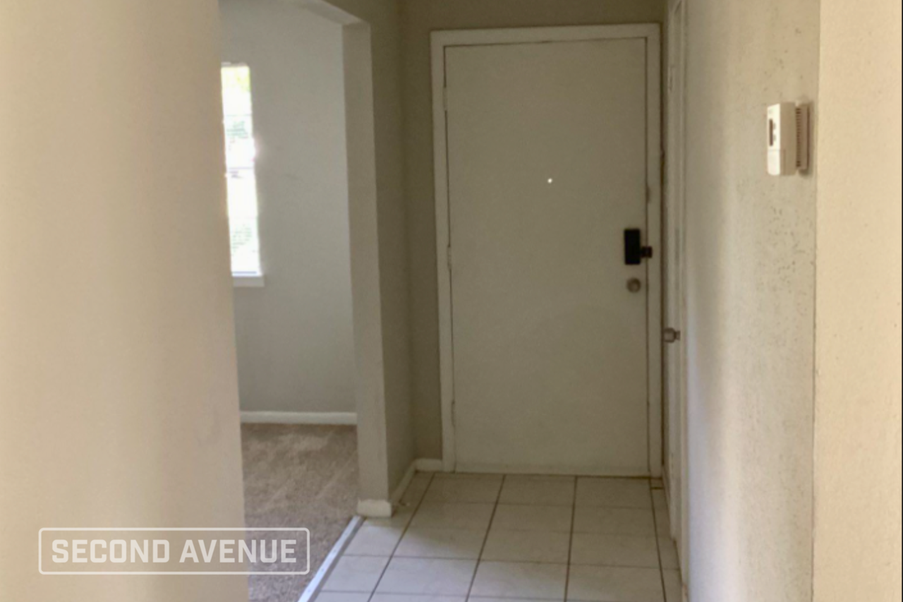 517 Gardenia St - Photo 4 of 13