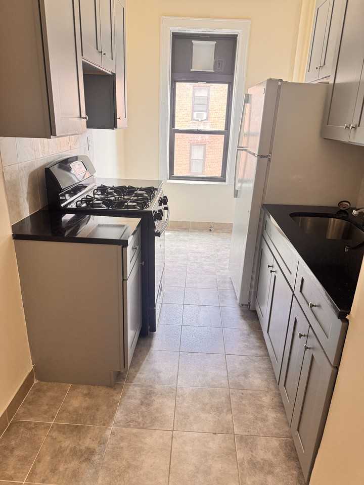 144-44 Sanford Avenue #4G - Photo 7 of 11