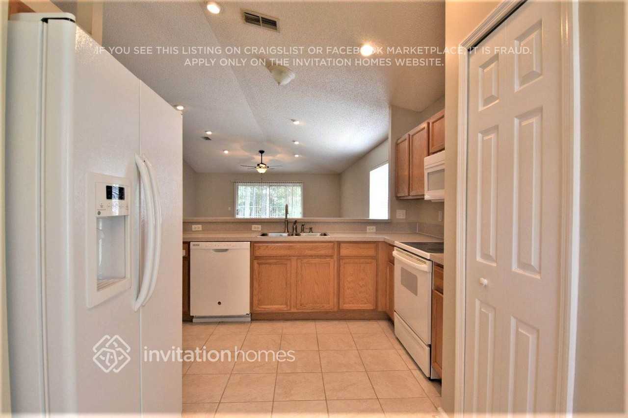 316 Southlake Dr - Photo 5 of 13