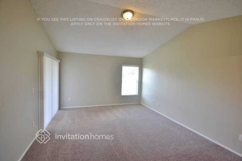 435 Country Wood Cir - Photo 2 of 12