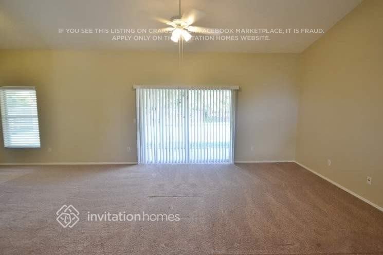 435 Country Wood Cir - Photo 3 of 12